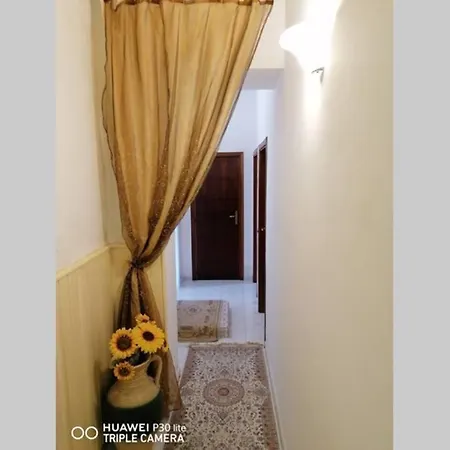 Comoda Stanza Con Vista Panoramica דירה